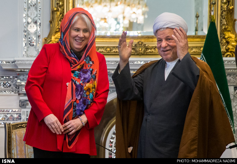 خنده های هاشمی و خانم وزیر در یک قاب