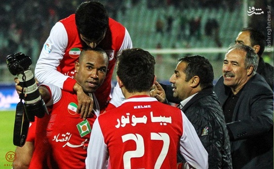 شادی منحصر به فرد ادینیو پس از گلزنی به استقلال/ عکس