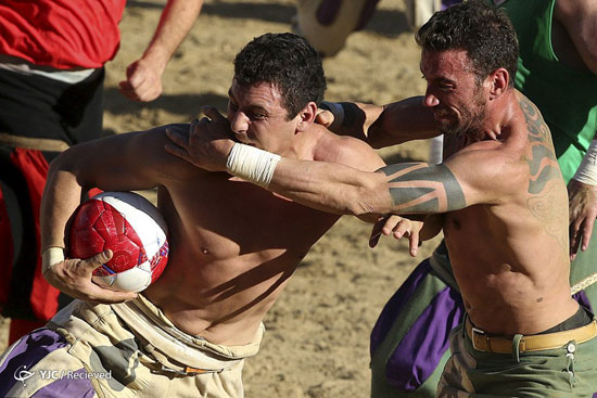 عکس: خشن‌ترین فوتبال جهان!