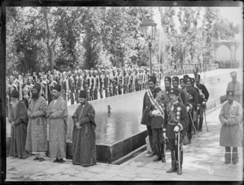 مراسم سلام در کاخ گلستان