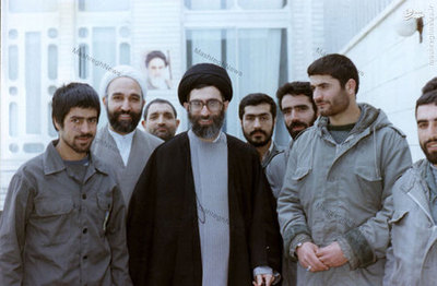 دیدار آیت الله‎خامنه‎ای در حاشیه سفر مقدس قم در سال 1364 