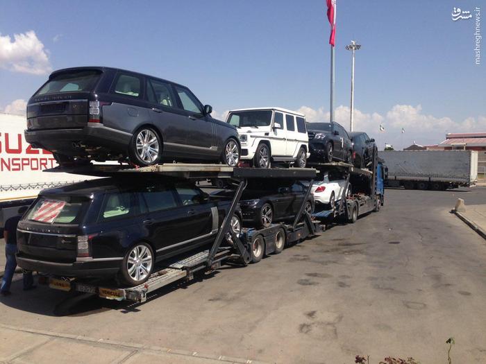 جدیدترین محموله خودروهای لوکس میلیاردی وارد گمرک شد/عکس