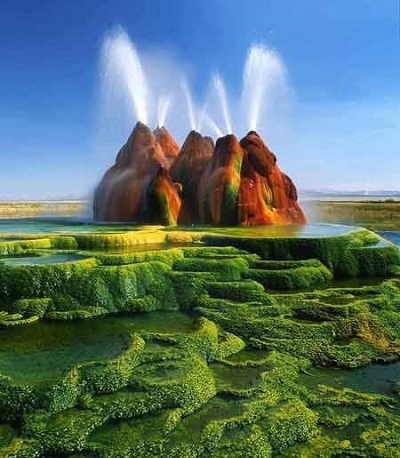 عجیب ترین آب گرم دنیا در آمریکا(+عکس)