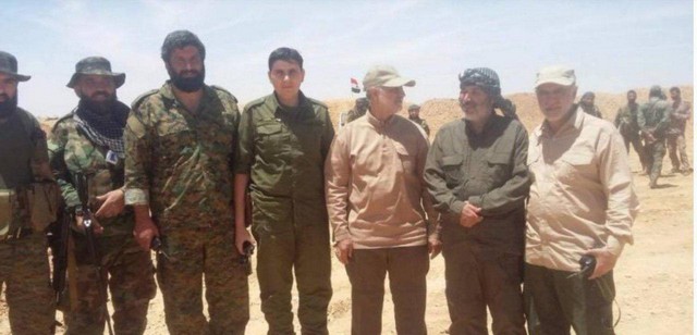 سردار قاسم سلیمانی در مرز عراق و سوریه/عکس