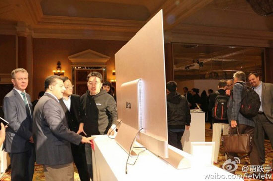 باریک‌ترین تلویزیون 65 اینچی جهان +عکس