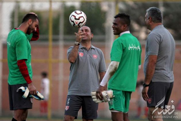 شیرین‌کاری مربی جدیدپرسپولیس/عکس