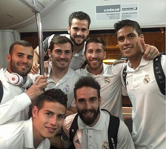 عکس یادگاری رئالی ها پس از فتح سویا