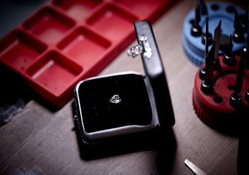 رونمایی از یکی از جدیدترین ساعت‌های الماس در دنیا + تصاویر