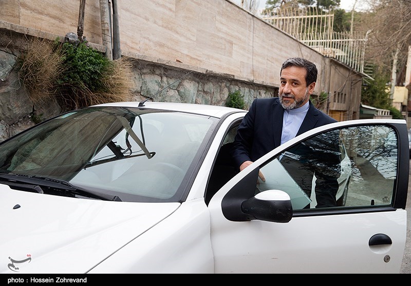 عراقچی چه ماشینی سوار می‌شود؟/ عکس