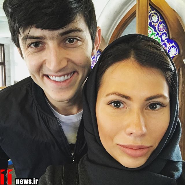 سردار آزمون کنار مجری مراسم قرعه‌کشی جام جهانی/عکس