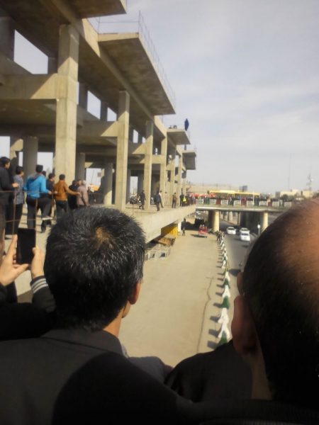 عکس: اقدام ناکام یک دختر جوان برای خودکشی در غم مرگ مرتضی پاشایی