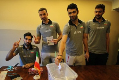 حضور اعضای تیم ملی والیبال ایران،پای صندوق رای/ عکس