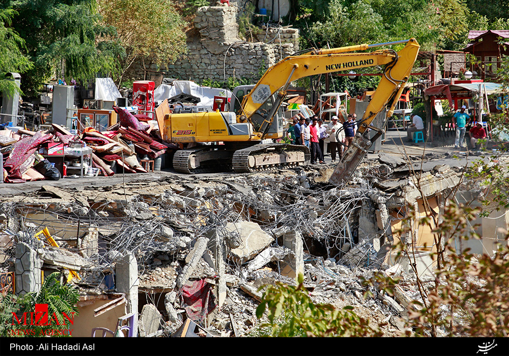 تخریب رستوران‌ها و بناهای غیرمجاز در حریم رودخانه‌ها ادامه دارد + تصویر