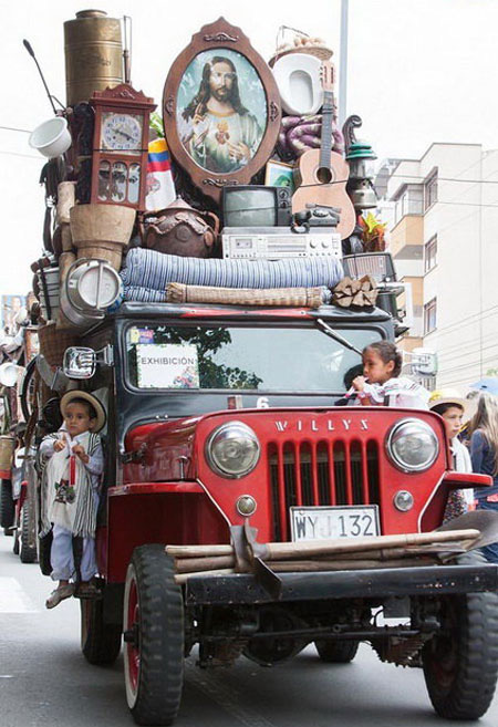 عجیب ترین رژه جهان آشنا شوید+تصاویر !