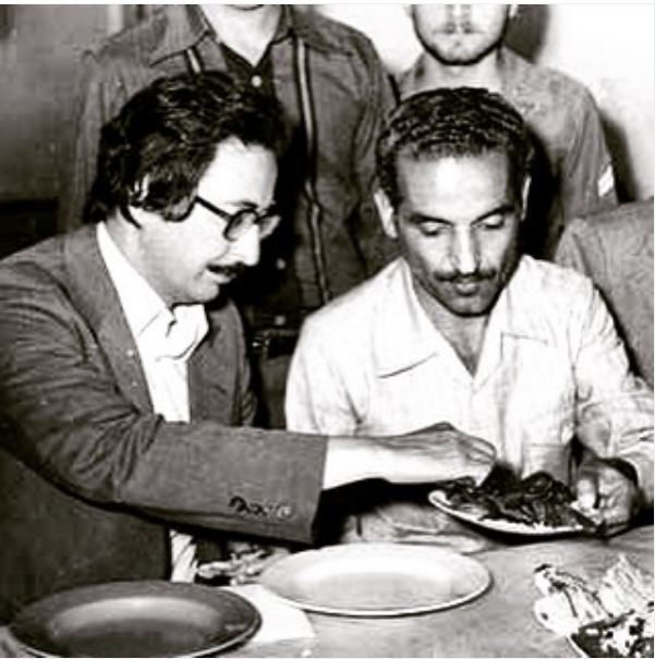 وقتی شهید زجایی به بنی‌صدر غذا تعارف می‌کند/ عکس