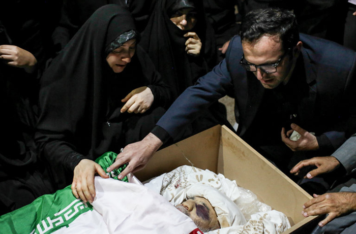 (تصاویر) وداع با پیکر شهید همدانی