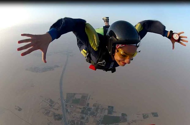 این دختر ایرانی متخصص سقوط است +(تصاویر)