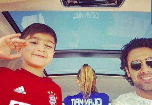 دلیل عجیب قرمزپوش شدن پسر فرهاد مجیدی در روز دربی+عکس