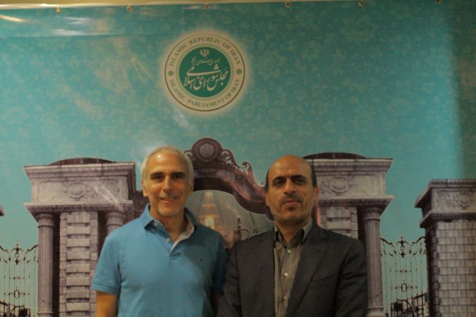 گزارش خبرنگار بزرگترین روزنامه یهودی آمریکا از سفر به تهران: ایرانی ها تمایل با تعامل مثبت با غرب دارند