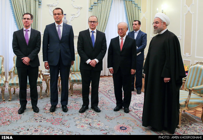 روحانی و آمانو در یک قاب/عکس