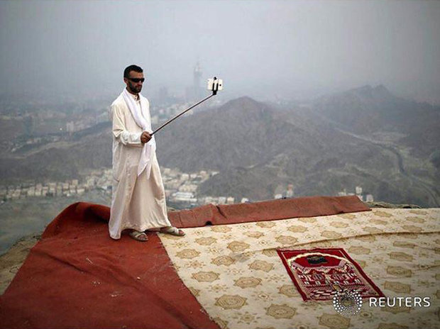 سلفی یک حاجی در ارتفاعات مکه