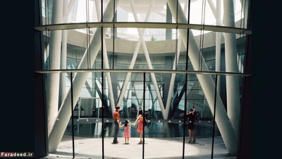 فضاهای جالب؛ در موزه آرت ساینس نماهای بسیار جذاب و تماشایی را خواهید دید. در این موزه چندین نمایشگاه برای گرامیداشت هنر و علوم برگزار می‌شود.