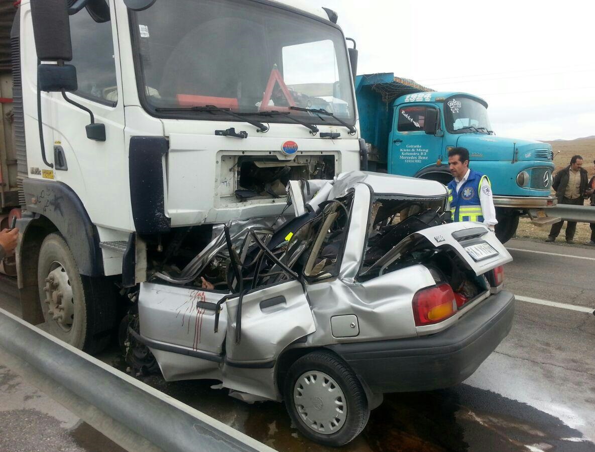 تصادف وحشتناک پراید و کامیون/ عکس