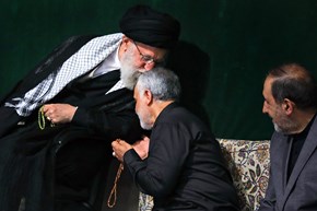 تصاویری از عزاداری شب عاشورای حسینی در حسینیه امام خمینی(ره)