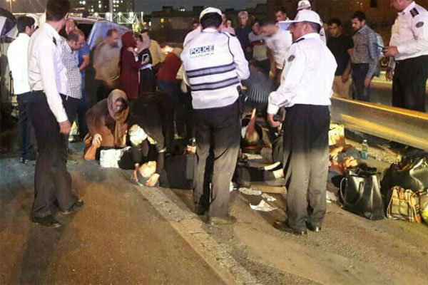 ØªØµØ§Ø¯Ù Ø¯Ø± Ø´Ù…Ø§Ù„ Ø¨Ù‡ Ø¬Ù†ÙˆØ¨ Ø¨Ø²Ø±Ú¯Ø±Ø§Ù‡ Ø¢Ø²Ø§Ø¯Ú¯Ø§Ù†/Û±Û¸ Ù†ÙØ± Ù…ØµØ¯ÙˆÙ… Ø´Ø¯Ù†Ø¯