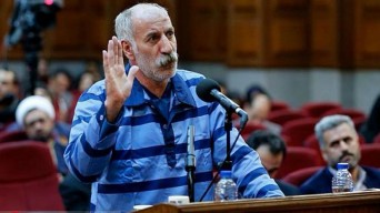 حاج قاسم سلیمانی انقلاب کرد/کرجی ها از احمدی نژاد ترسیده اند؟/ فیلم منتشر نشده از اعترافات تکان دهنده محمد ثلاث/کارمندان دولت چه ساعتی باید سر کار بروند؟/اولین تنگه بسته شد /چرا بعضی از زنان سیر نمی شوند؟/ طرز تهیه 11 دمنوش خانگی برای لاغری/فیلم جنجالی عروسی لوکس پسر آقای سفیر/آهنگی خاطره انگیز از رضا صادقی