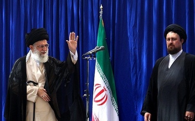 سیدحسن در کنار رهبر انقلاب