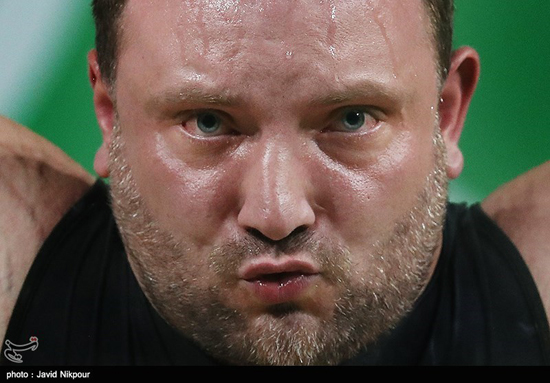 تصاویر دیدنی از مردان وزنه