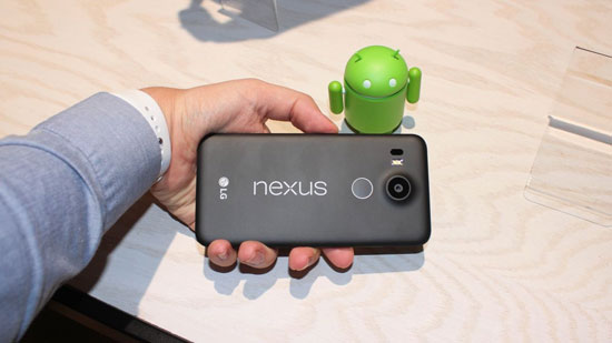 عکس: دو گوشی جدید گوگل را از نمای نزدیک ببینید