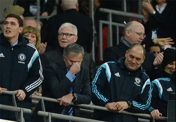 عکس/ اشک‌های مورینیو پس از پایان 914 روز ناکامی