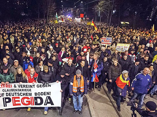 تظاهرات مخالفان و موافقان اسلامی شدن آلمان (+عکس)