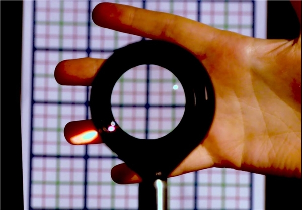 نامرئی شدن به واقعیت پیوست/عکس