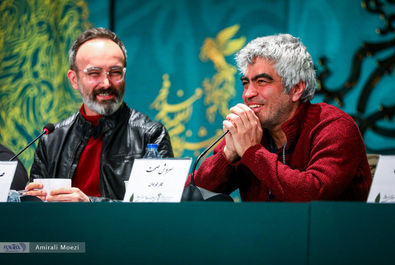 صبحانه با زرافه‌ها