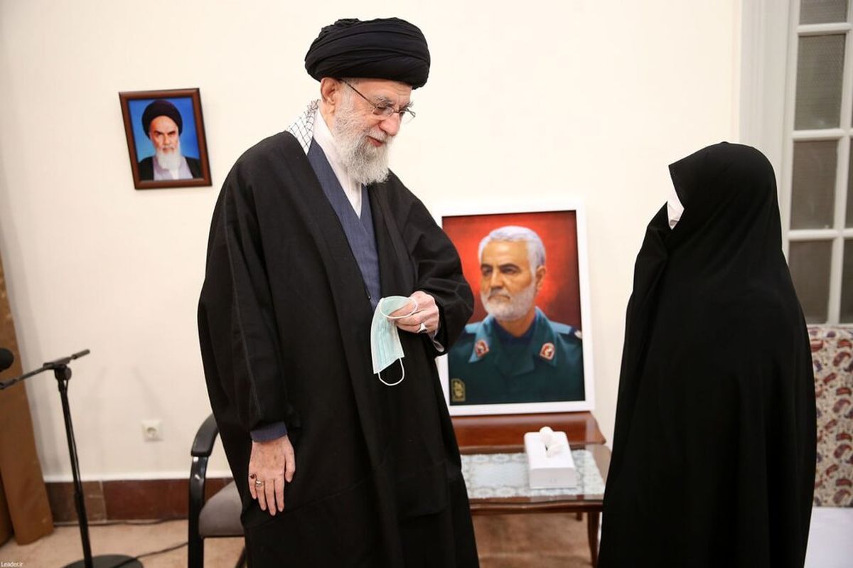 رهبر انقلاب: شهید سلیمانی روح تازهای در مجموعه مقاومت دمید