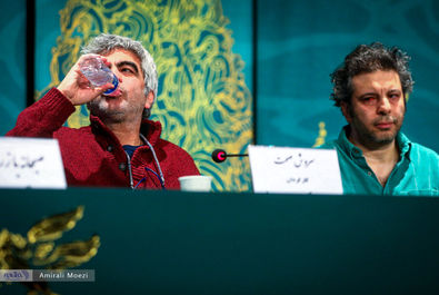 صبحانه با زرافه‌ها